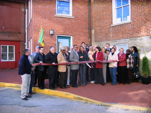 BARC-business-ribbon-cutting