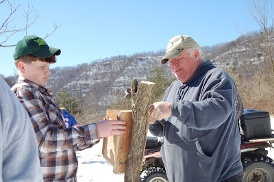 MCWA-supervisor-mike-king-hangs-bird-box-at-morris-creek