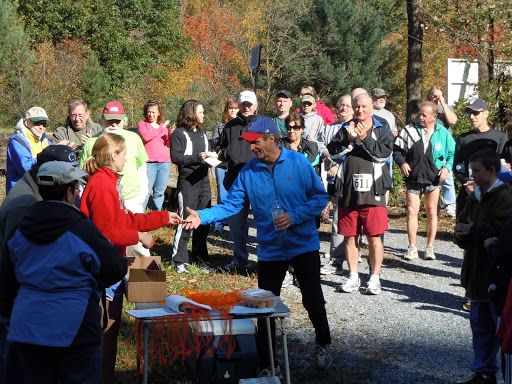 SHA-Megan-Blackmon-OSMVISTA-handing-out-awards-at-the-Schuylkill-Headwaters-Associations-First-Annual-Wabash-Dash-5Krun1-mile-walk-on-Oct-10-2010